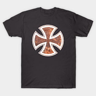 rusted malta cross T-Shirt